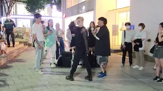 20220620 214855 Black Mist. #블랙미스트 Hongdae Street Busking 홍대 거리 버스킹 #SnowHorse