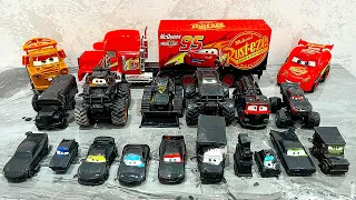 Cleaning Black Mazut For Disney Pixar Cars of : Lightning McQueen, Jackson Storm, King Dinoco