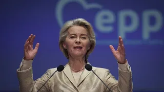 Фон дер Ляйен стала ведущим кандидатом Народной партии на европейских выборах