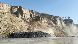 Blacks Beach San Diego Bluffs Collapse (1:29pm Jan 20 2023)