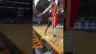 Trae Young TAUNTS a courtside New York Knicks fan, "Hold That L" 💀 #Shorts