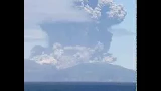 Видео извержения Кутиноэрабу в Японии 29.05.15. The eruption Kuchinoerabu in Japan 29.05.15.