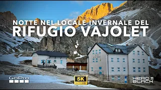 Notte nel locale invernale del RIFUGIO VAJOLET da Muncion w/ ALPIGRAFIA | Rosengarten Dolomiti  [5K]