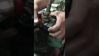 Как вытащить поршни из тормозного цилиндра Москвич-407