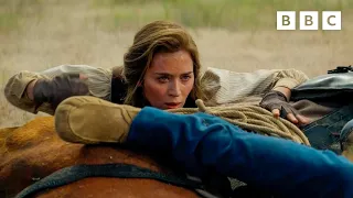 Cornelia (Emily Blunt) and Eli (Chaske Spencer) in TENSE shootout 😲🔥 The English