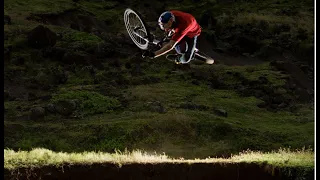 Hawaiian Trip Brandon Semenuk & Cam McCaul - Mountain Bike Freeride Trip