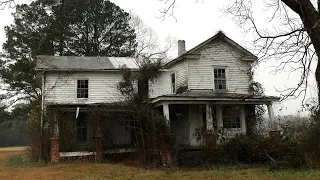 Rainy 144 year old Abandoned Southern Farm House in North Carolina