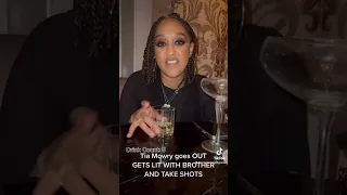 Tia Mowry (single) taking shots w/ brother on fun night out🥰