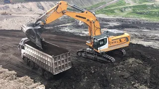 Liebherr 976 Excavator Loading Coal On Trucks - Kivos Ate