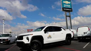 First look and test drive of the all-new 2024 Chevrolet Silverado EV