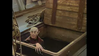 [4k, 60fps, colorized] (1922)  Nosferatu goes on Halloween vacation.