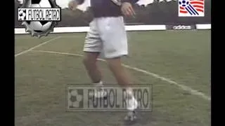 Maradona haciendo jueguitos con 3 pelotas diferentes en Boston, Usa 94 FUTBOL RETRO TV