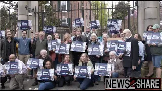 Protesters Speak out for Assange at British Embassy in D.C.