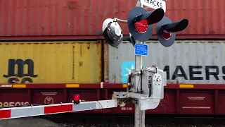 Octuple Train Meet You Gotta See This! Train Breaks Air Hose And Blocks RR Crossing! 8 Trains 1 Hour