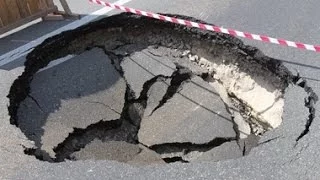 Ночью возле маркета АТБ в Житомире появился самодельный «лежачий полицейский»