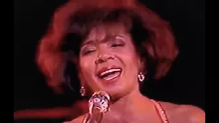 Shirley Bassey - The Greatest Love Of All (1991 Live In Greece)