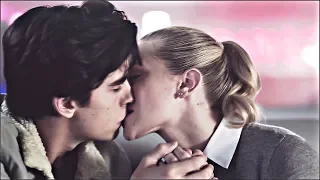 Jughead & Betty|| Болота