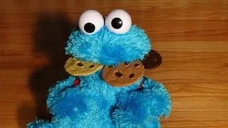 Cookie Monster Count' n Crunch , a great new toy for Christmas , watch him eat cookies..