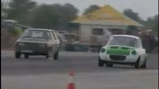 Skoda 1000 MB Vs. Lada Samara Drag Race