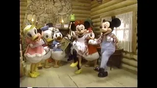 Disney's The Twelve Days of Christmas (1993) – Deck the Halls