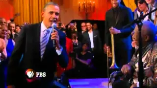 President Obama SINGS Sweet Home Chicago