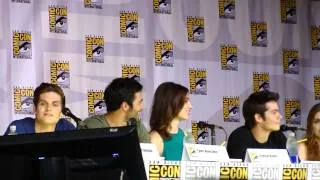 San Diego Comic Con 2013 - Teen Wolf panel. Dylan O'Brien on Scott and Stiles from Motel California