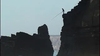 Au peril des falaises