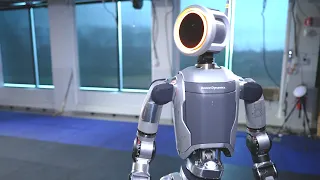 Boston Dynamics showed flexible robot Atlas