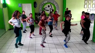 Karla Zamorani -------- Coreografia Nunca Es Suficiente