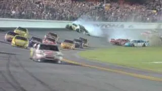 2009 Coke Zero 400 - Tony Stewart Wins / Kyle Busch Hard Crash