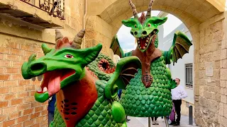 Ballada dels DRACS de SANT JORDI i Cercavila pels carrers de Vallmoll (Diada de Sant Jordi 2024)