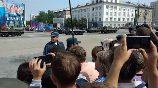 Парад Победы в Луганске 2018