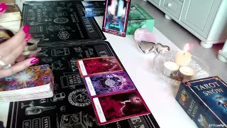 LUSTRO miłość emocje działanie. TAROT