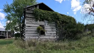 Abandoned wooden farm house near Buffalo Mills, PA