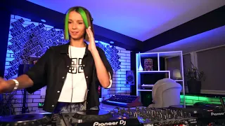 Miss Monique   MiMo Weekly Podcast 029  Progressive House Melodic Techno DJ Mix 4K(repost)