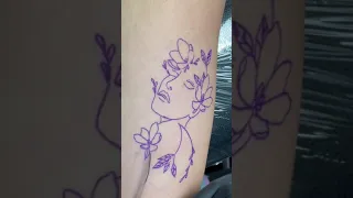 Minimalistic lineart Tattoo