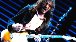 JOHN FRUSCIANTE's 14 Greatest Guitar Techniques!