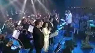 Glykeria & 3 Tenors - Meal pisgat har atzofim