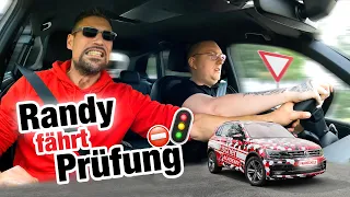 Praktische Fahrprüfung mit @Cornhubde 😰 | Fischer Academy - Die Fahrschule