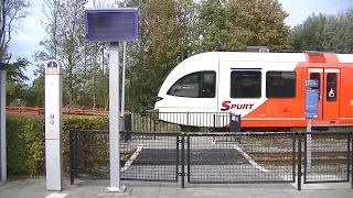 Spoorwegovergang Loppersum // Dutch railroad crossing