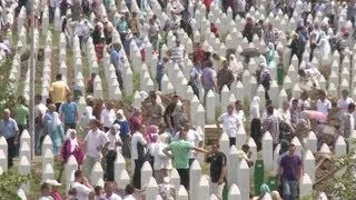 Dor e comoção em Srebrenica