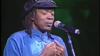 Milton Nascimento - Beatriz ao vivo 1996.