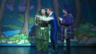 Really Funny Scene from Snow White 2009 Bristol Hippodrome