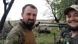 2 × Russian 2A65 Msta-B 152mm howitzers are captured by Ukraine Forces during recent Eastern advance