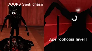 DOORS Seek chase VS Apeirophobia Level ! | Which one is better? | Read desc