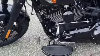 Softail Slim S with new Rinehart 2 into 1 exhaust!