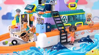 Lego Friends Sea Rescue Boat, don't be fooled by its name, it's so much more 🐬 build & review