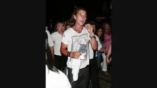 Gavin Rossdale leaving The Groove - 082609 - PapaBrazzi Report