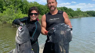 First Blue Cats of the Year! Grabbing Catfish!