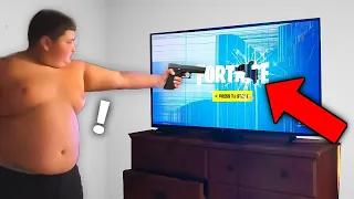 he FREAKED OUT after mom deleted his fortnite account..